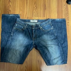 Levi Slim Straight Jeans